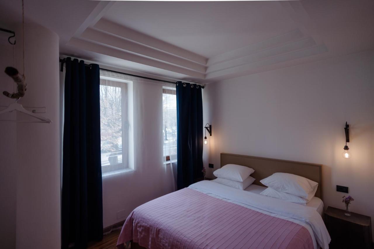 7Seven Hotel Korce Extérieur photo