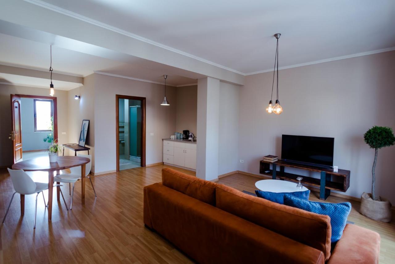 7Seven Hotel Korce Extérieur photo